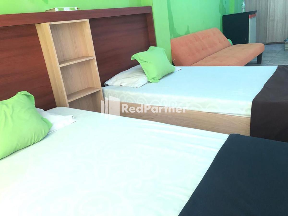 Seungit Syariah Inn Tebet Mitra Reddoorz Yakarta Exterior foto