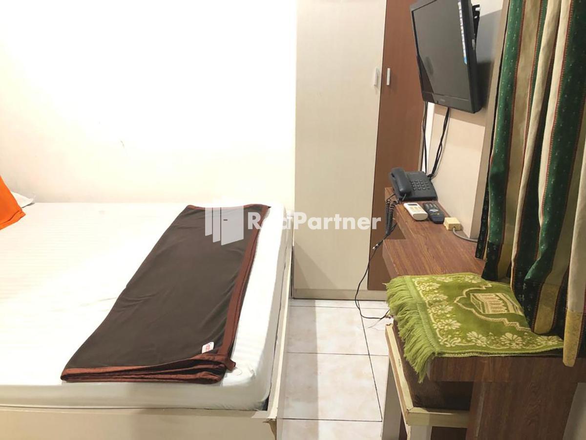 Seungit Syariah Inn Tebet Mitra Reddoorz Yakarta Exterior foto